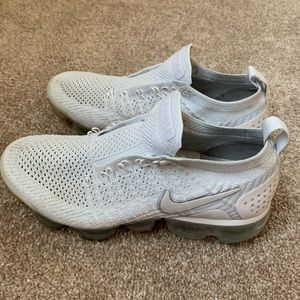 White Nike Vapormax